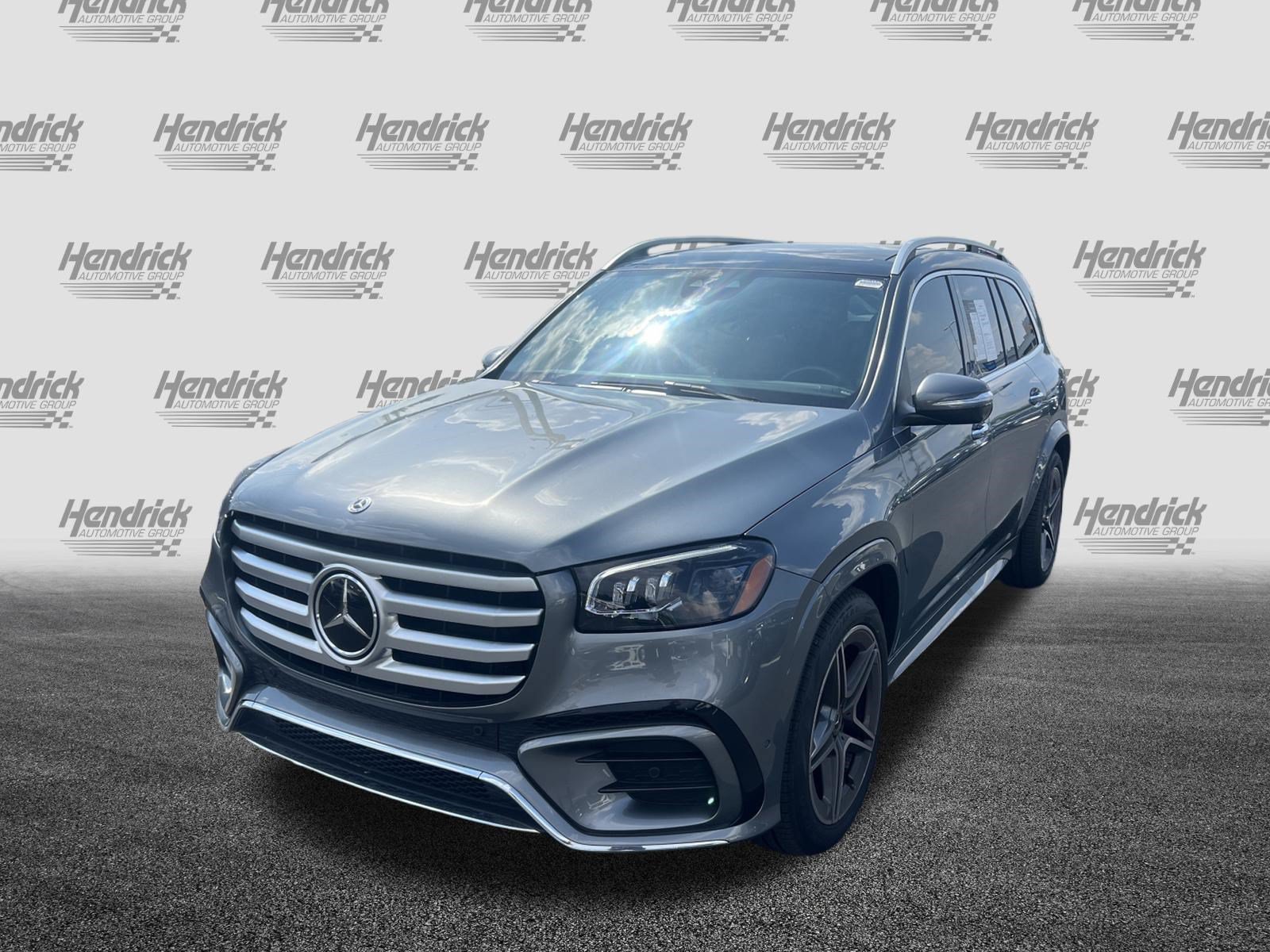Used 2024 Mercedes-Benz GLS 450 4MATIC w/ AMG Line Exterior image 5