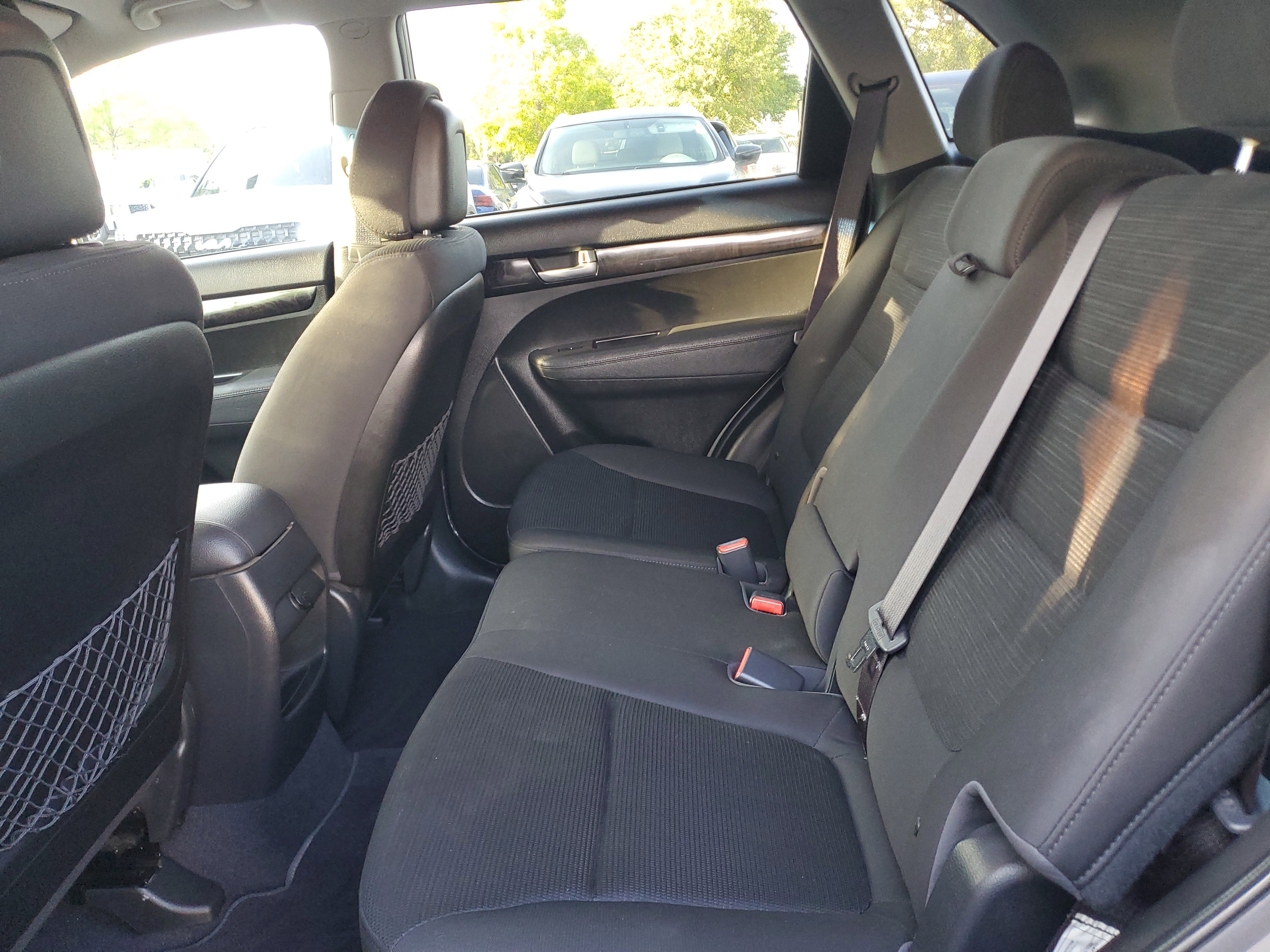 Used 2015 Kia Sorento LX FWD image 11
