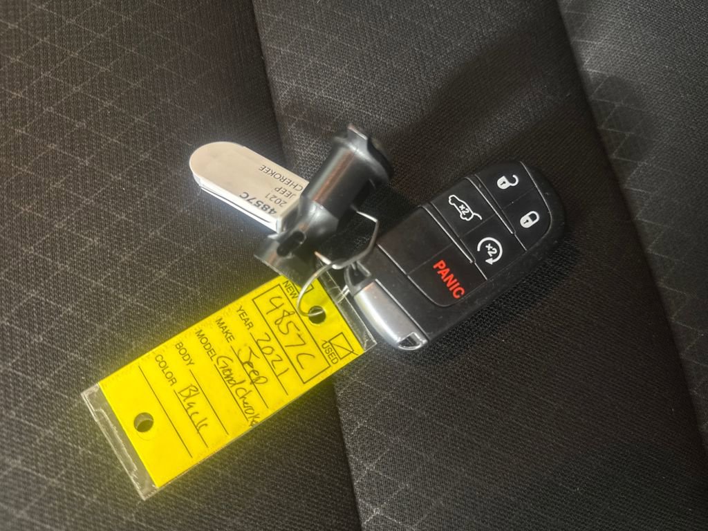Used 2021 Jeep Grand Cherokee Freedom Edition image 27