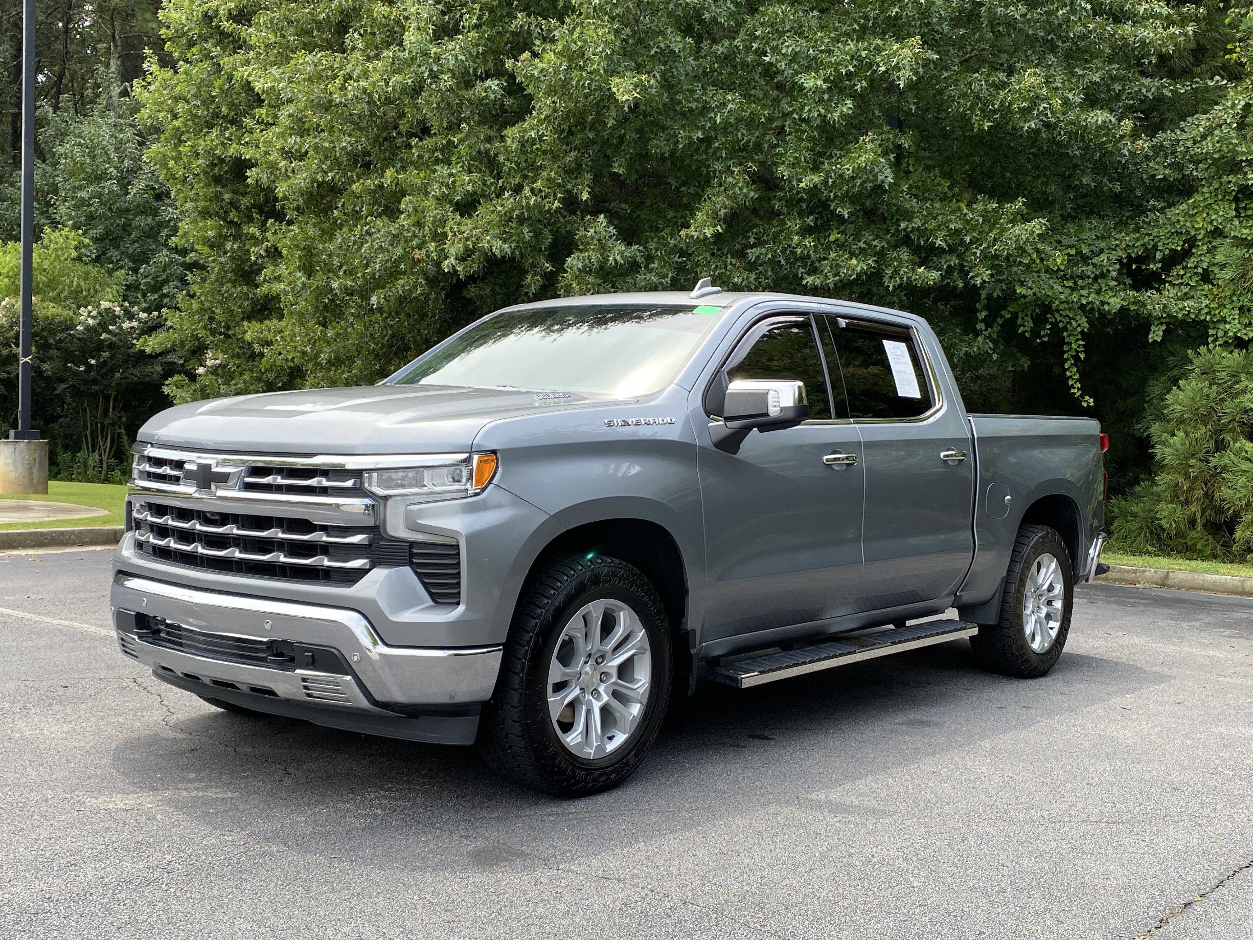 Used 2023 Chevrolet Silverado 1500 LTZ RWD image 5