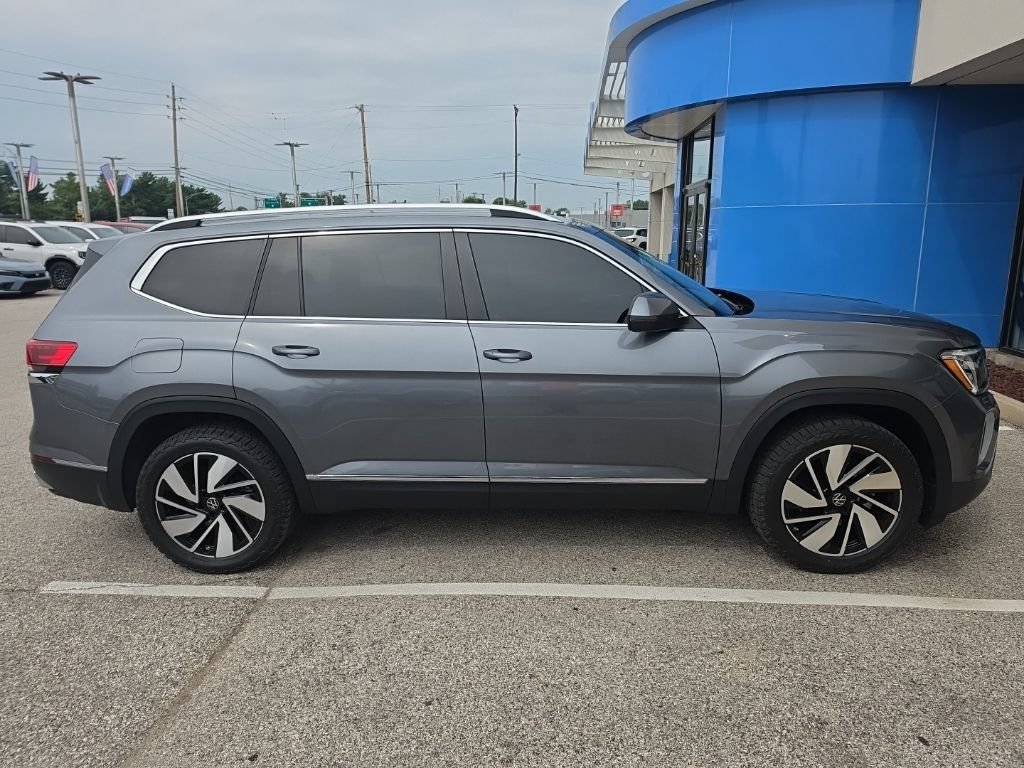 Used 2024 Volkswagen Atlas SEL AWD/4WD image 5