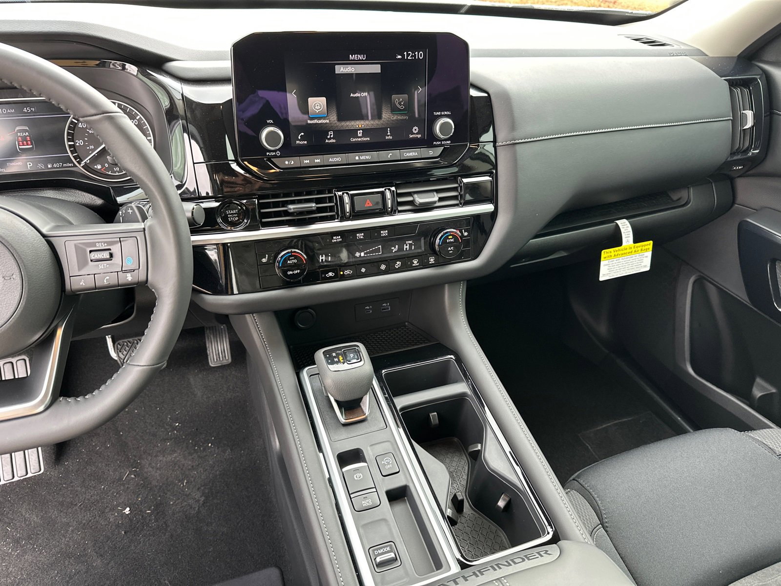 New 2025 Nissan Pathfinder SV w/ SV Premium Package image 31