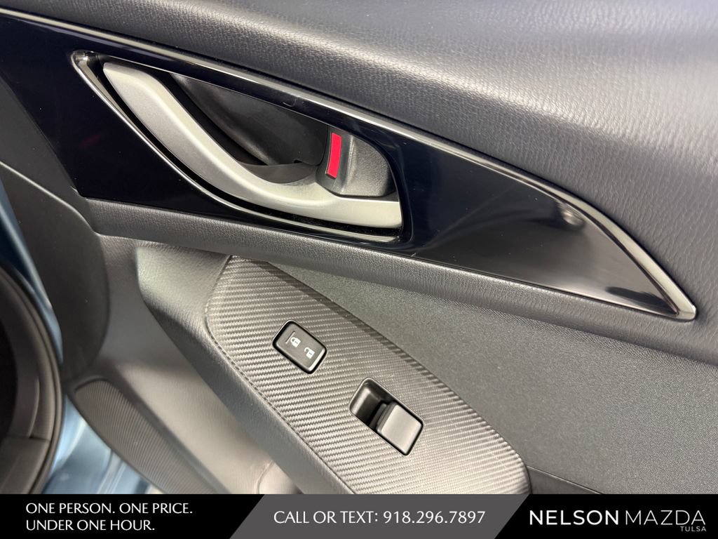 Used 2014 MAZDA MAZDA3 i Touring FWD image 42