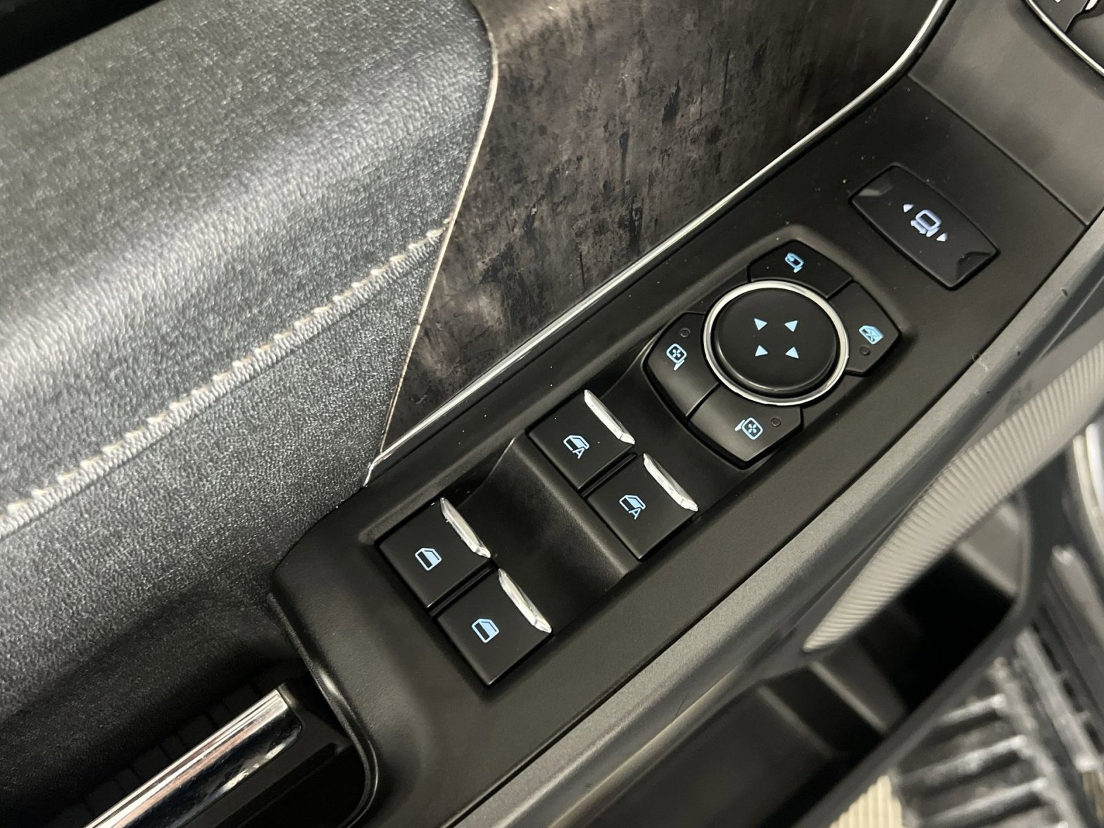 Certified 2023 Ford F250 Lariat w/ Lariat Ultimate Package image 15