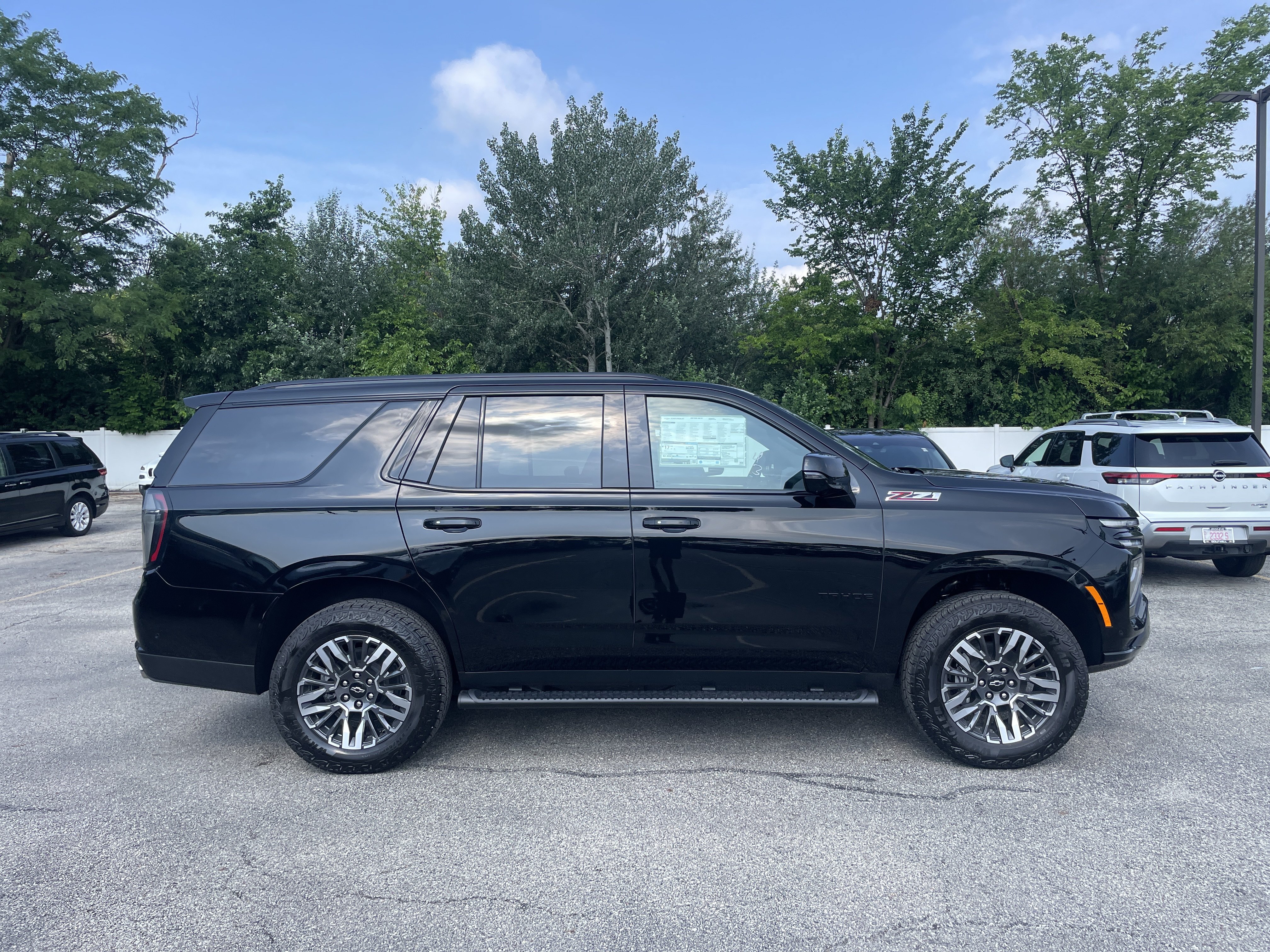 New 2026 Chevrolet Tahoe Z71 w/ Comfort Package AWD/4WD image 4