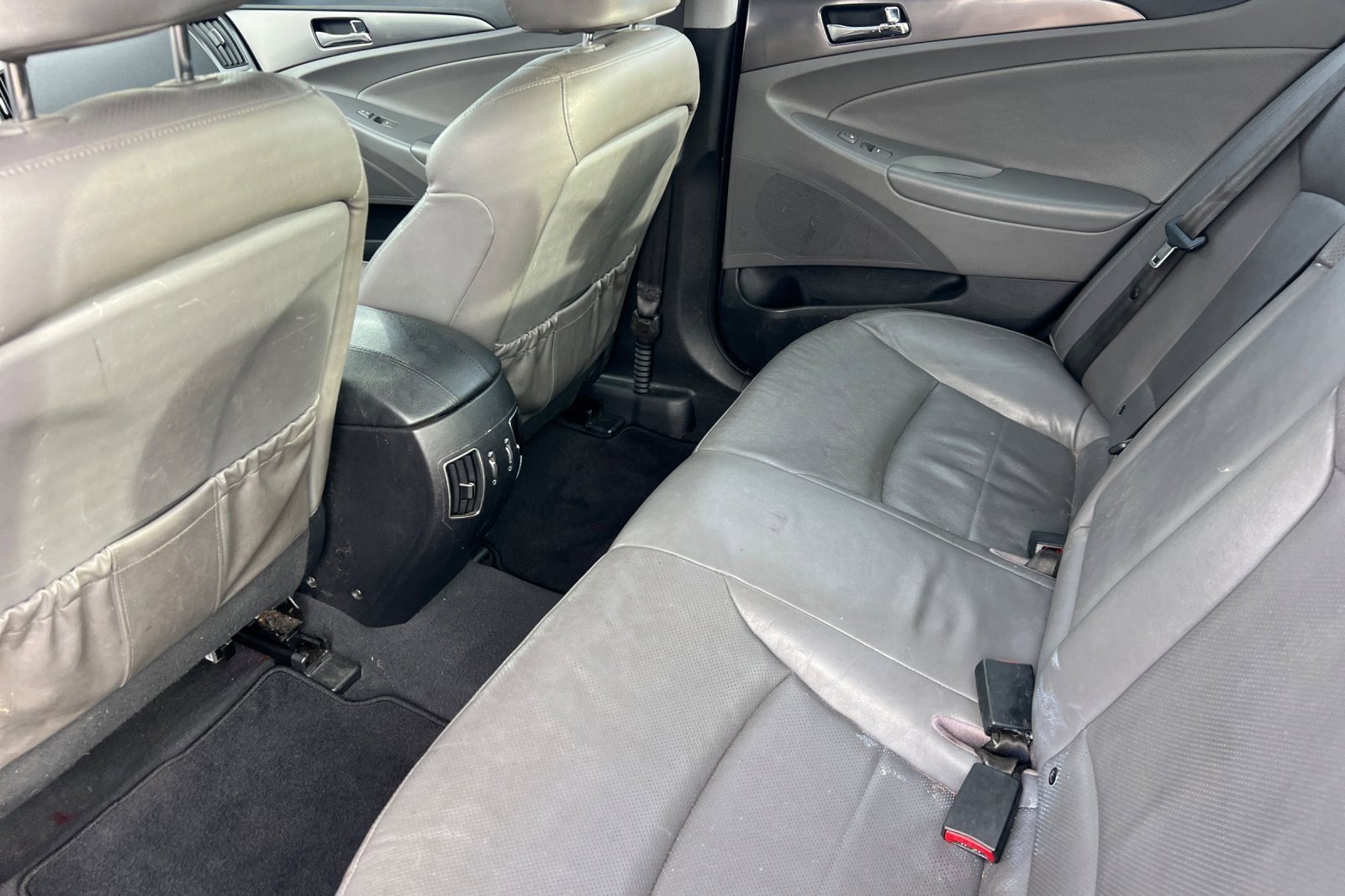 Used 2012 Hyundai Sonata Hybrid w/ Leather Pkg image 9