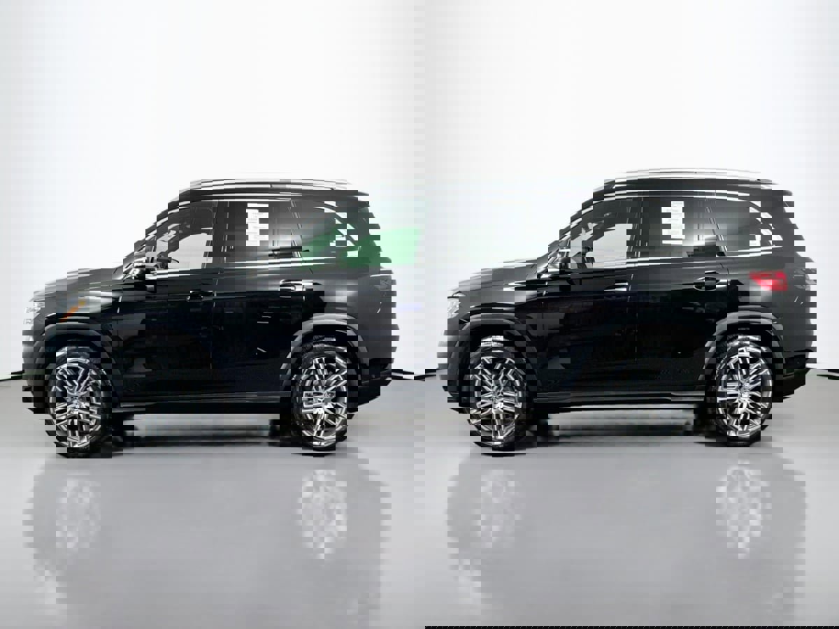 Used 2024 Mercedes-Benz GLS 450 4MATIC image 9