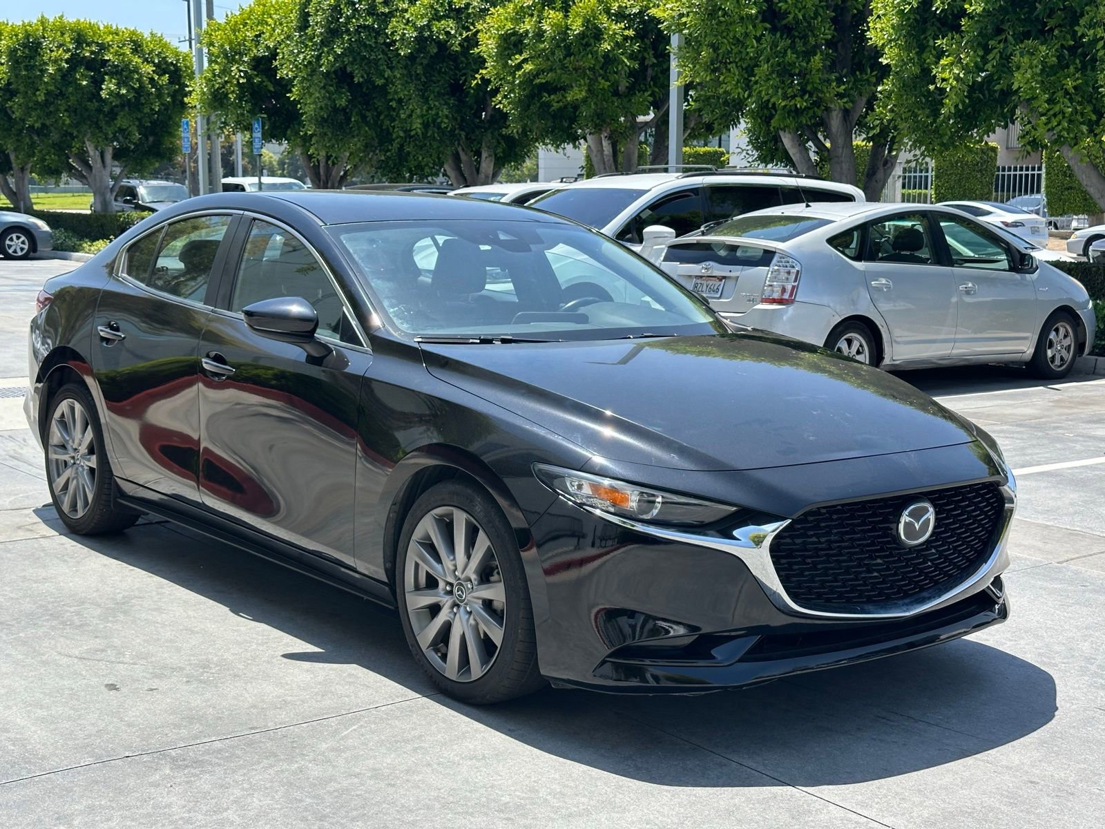 Used 2019 MAZDA MAZDA3 Sedan FWD image 9