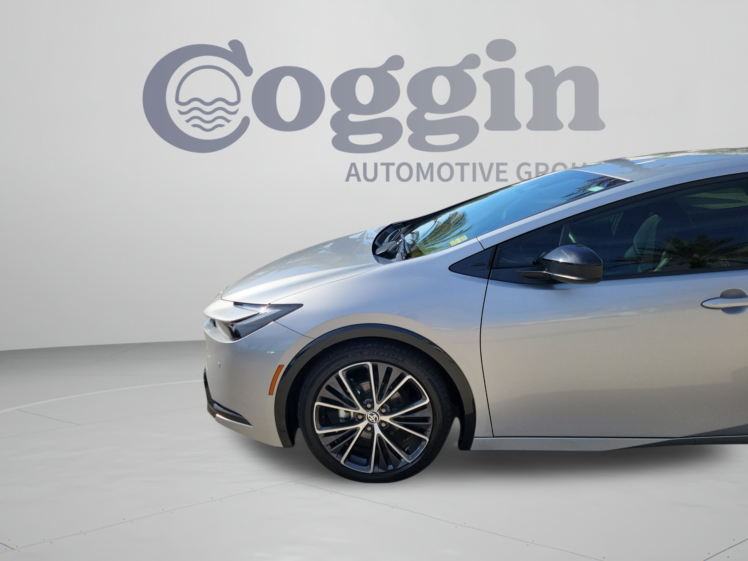 Used 2023 Toyota Prius XLE FWD image 29