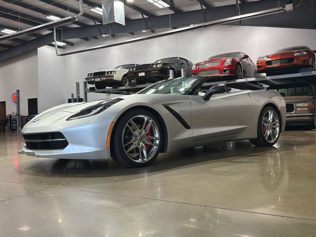Used 2016 Chevrolet Corvette Stingray Convertible w/ 3LT Preferred Equipment Group RWD image 7