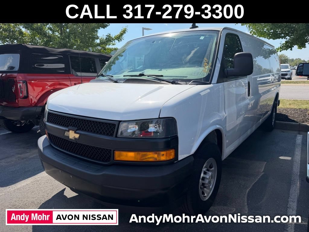 Used 2022 Chevrolet Express 3500 Extended w/ Driver Convenience Package RWD image 2