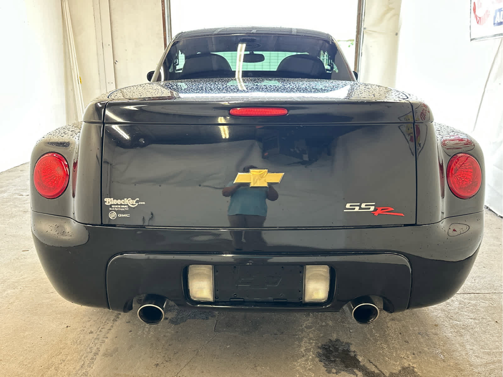 Used 2004 Chevrolet SSR w/ Preferred Equipment Group RWD image 6