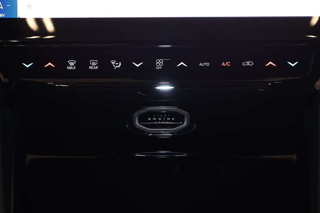 Used 2026 Jeep Grand Cherokee Limited AWD/4WD image 30