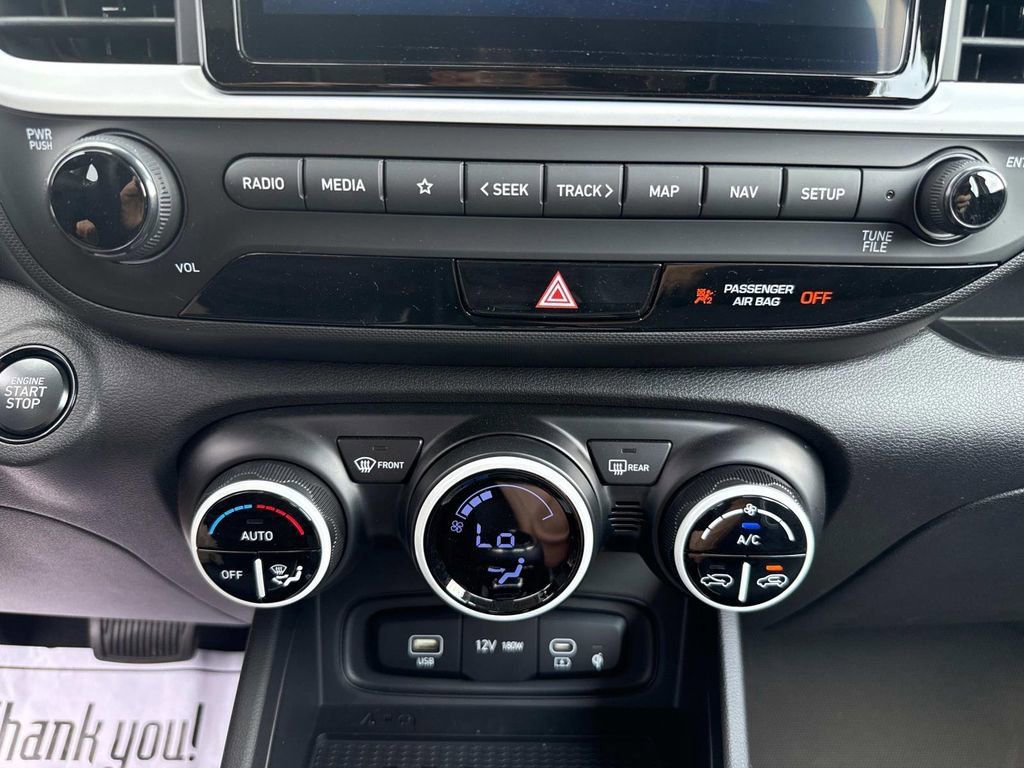 Used 2024 Hyundai Venue Limited image 22