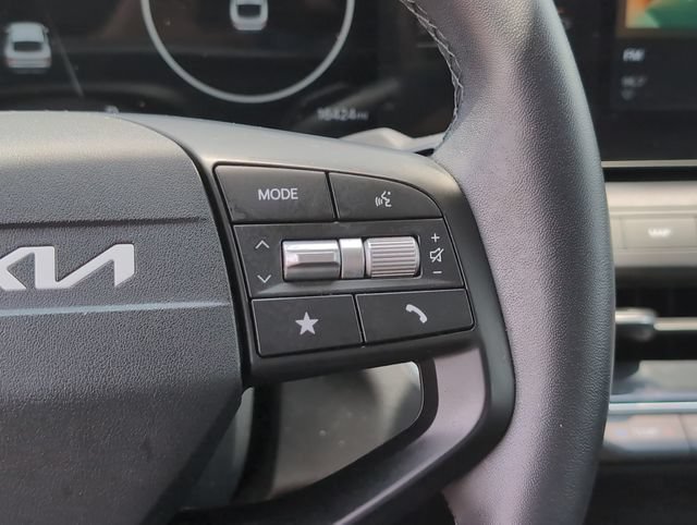 Used 2025 Kia K4 EX FWD image 24