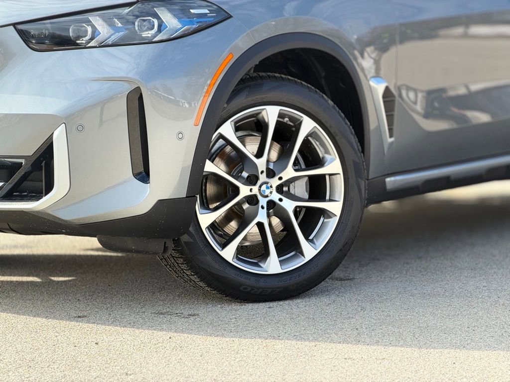 New 2026 BMW X5 xDrive40i image 2