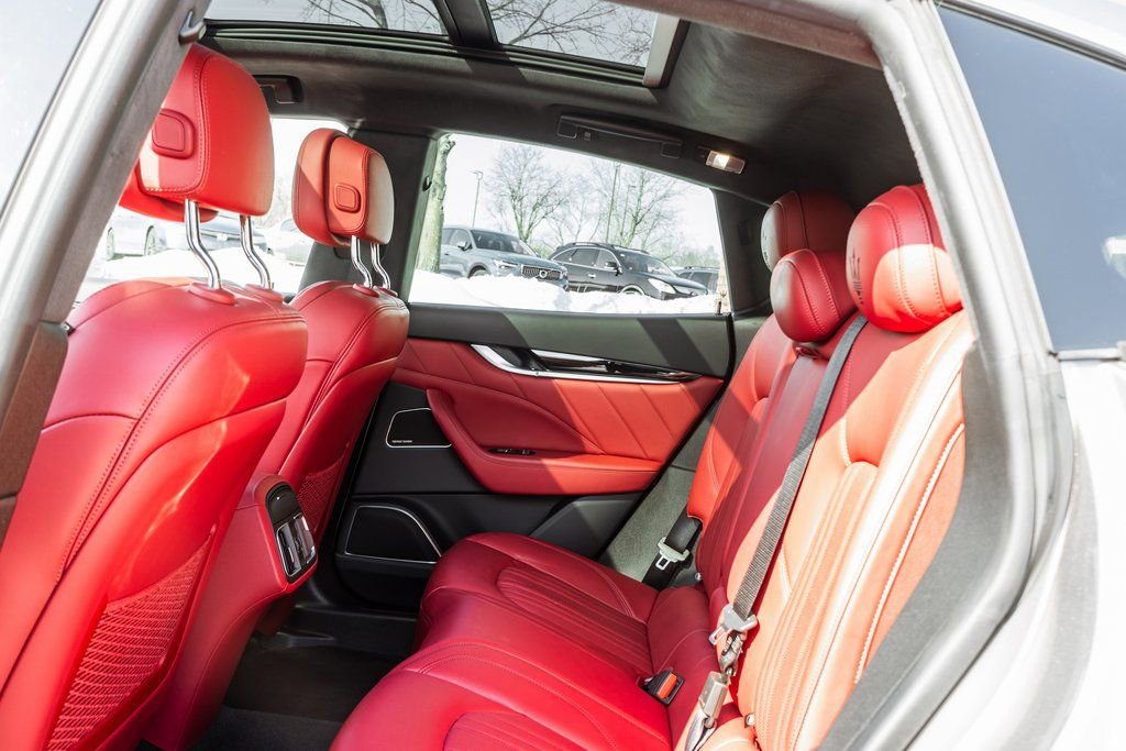 Used 2022 Maserati Levante GT image 32