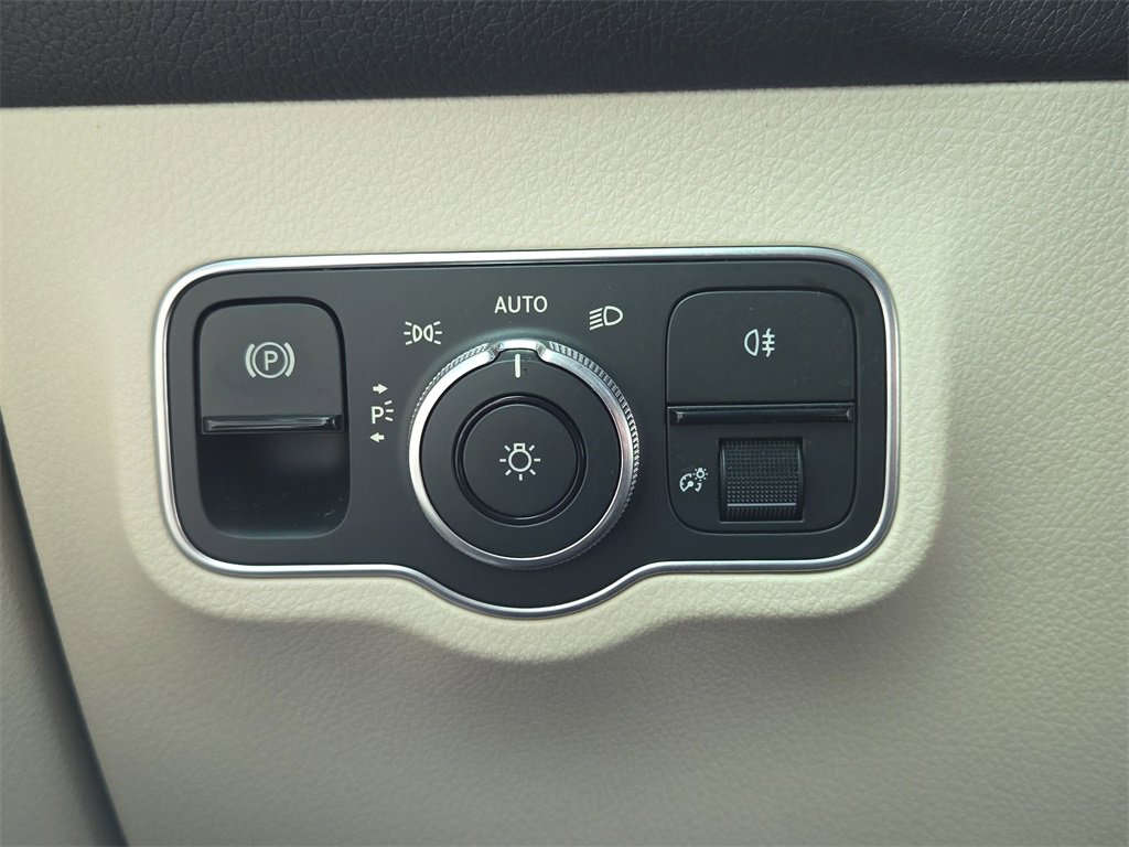 Certified 2023 Mercedes-Benz EQB 250+ image 30