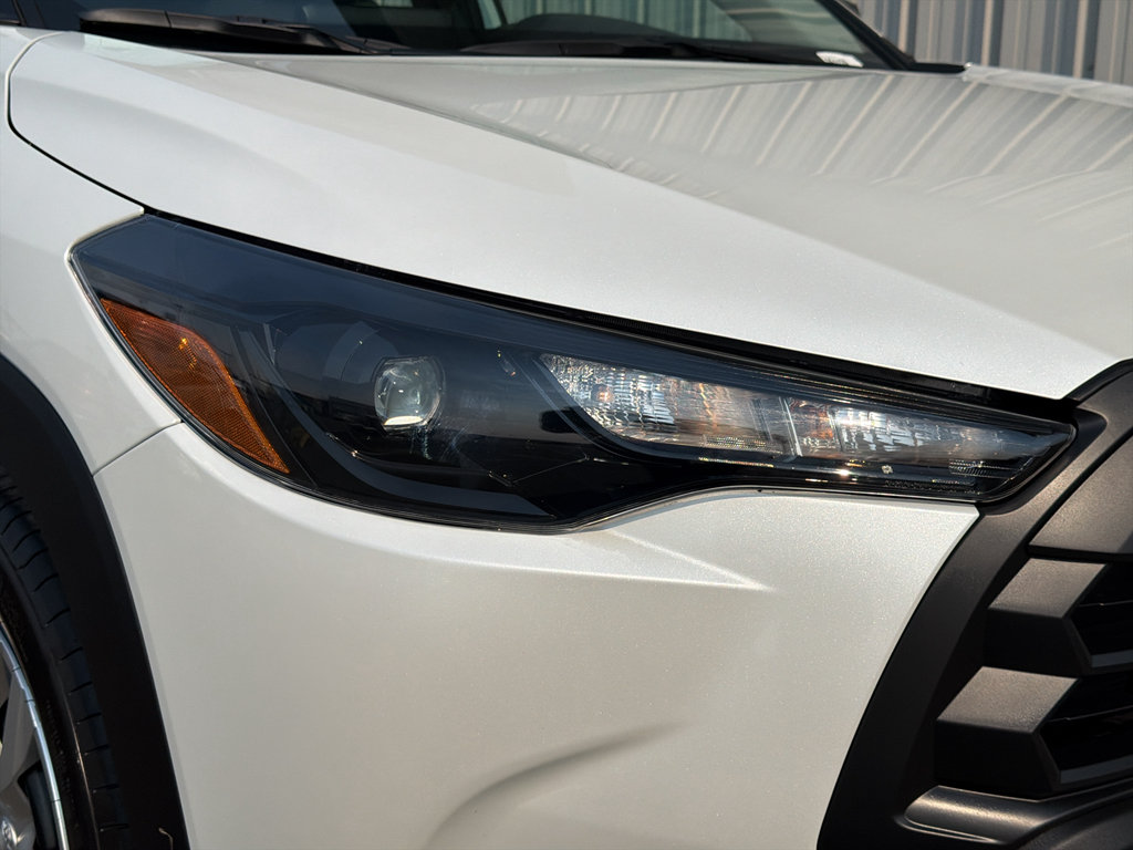 Used 2026 Toyota Corolla Cross L AWD/4WD image 3