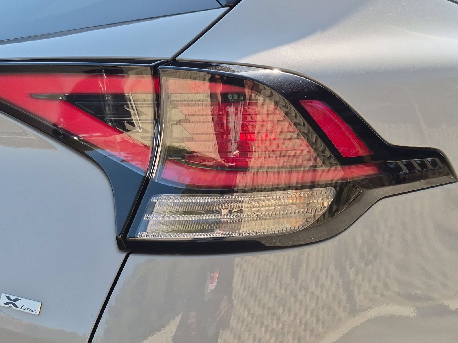 Used 2025 Kia Sportage X-Line AWD/4WD image 11