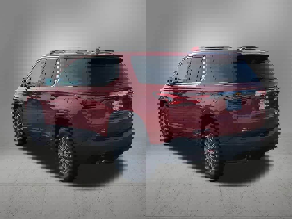 Used 2024 Chevrolet Traverse LT image 4