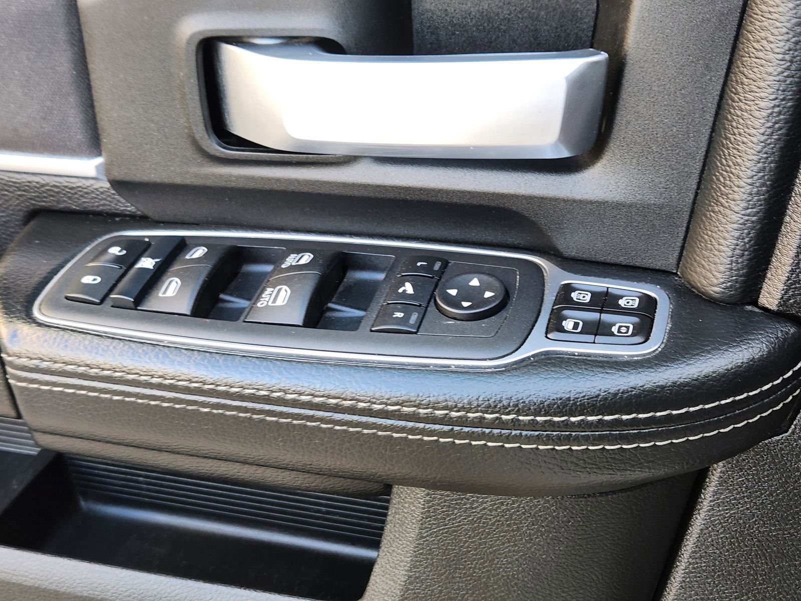 Used 2024 RAM 3500 Big Horn image 36