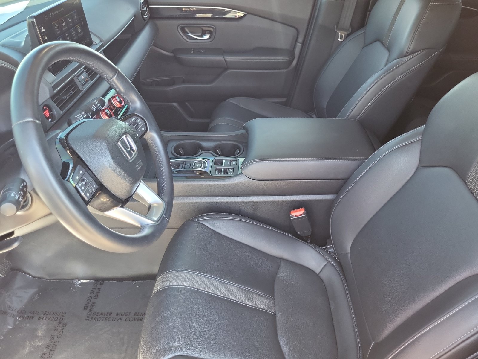 Used 2025 Honda Pilot Touring image 17