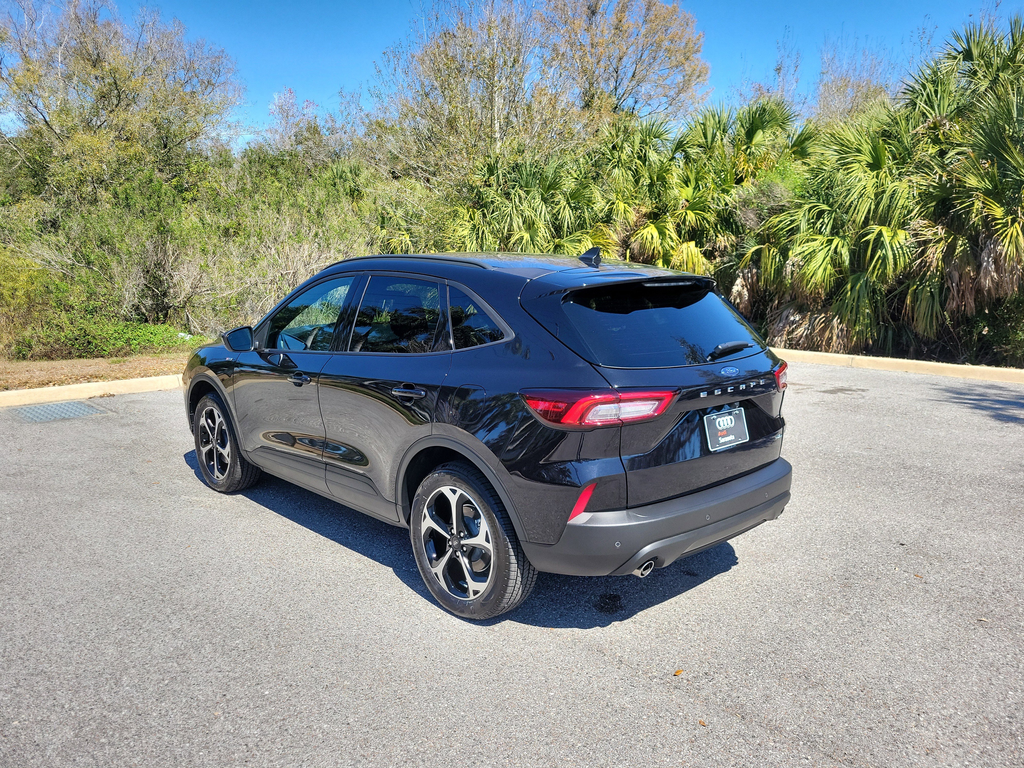 Used 2025 Ford Escape ST-Line Select w/ Tech Pack #1 image 6