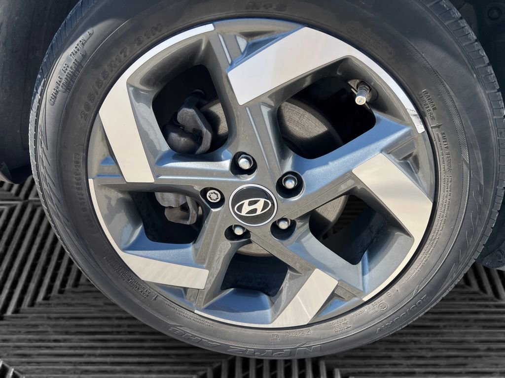 Used 2022 Hyundai Venue SEL image 14