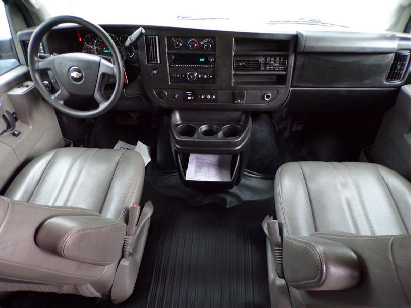 Used 2017 Chevrolet Express 3500 LS RWD image 28