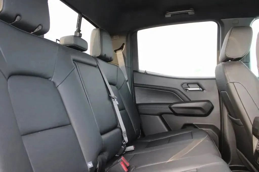 New 2026 GMC Canyon Elevation w/ Convenience Package image 24