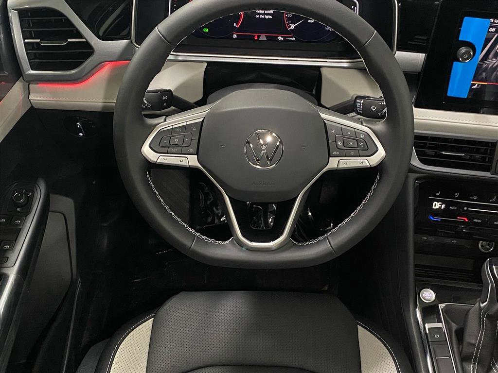 New 2026 Volkswagen Taos SEL AWD/4WD image 5
