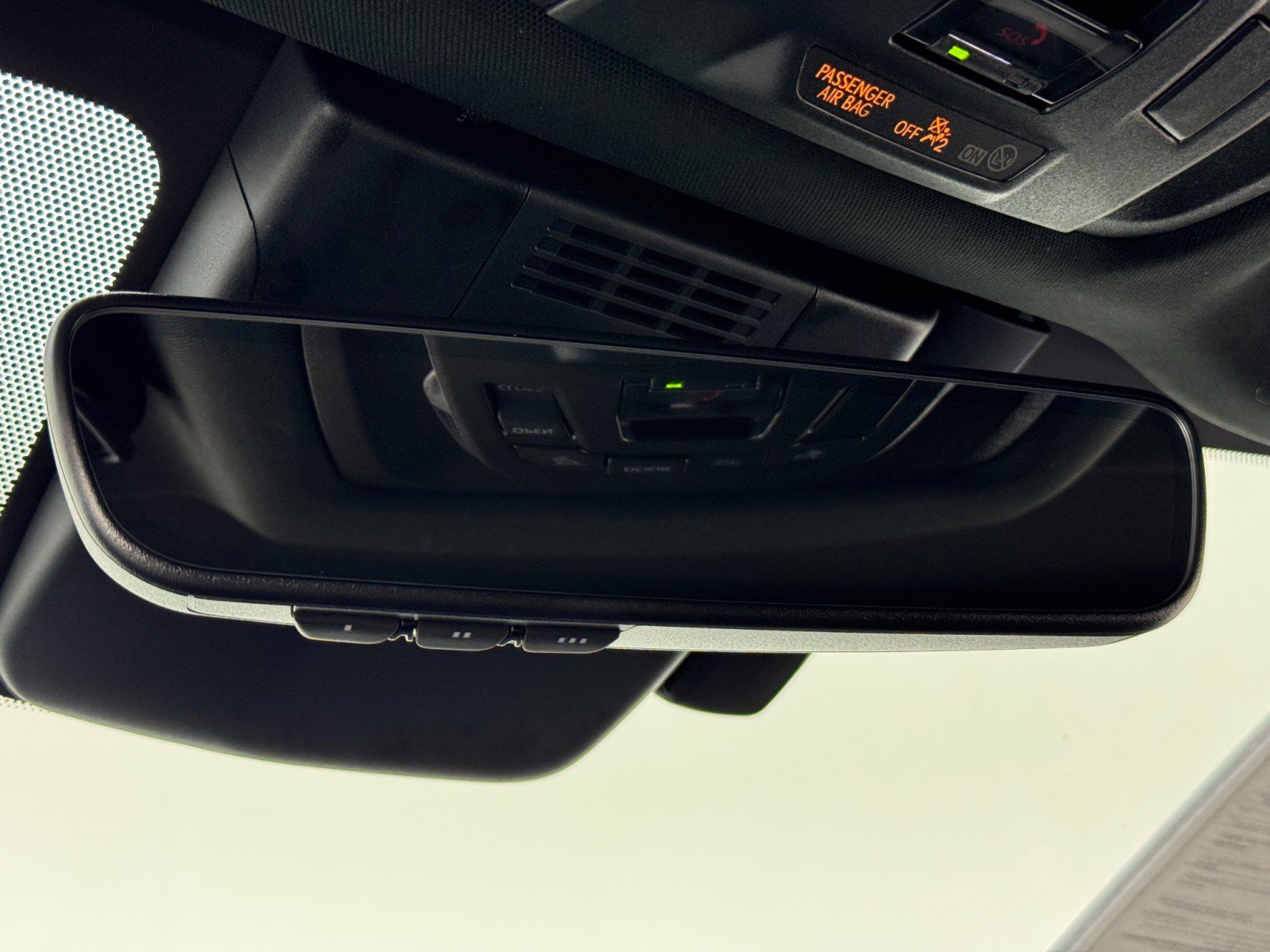 Used 2024 Toyota bZ4X Limited image 28