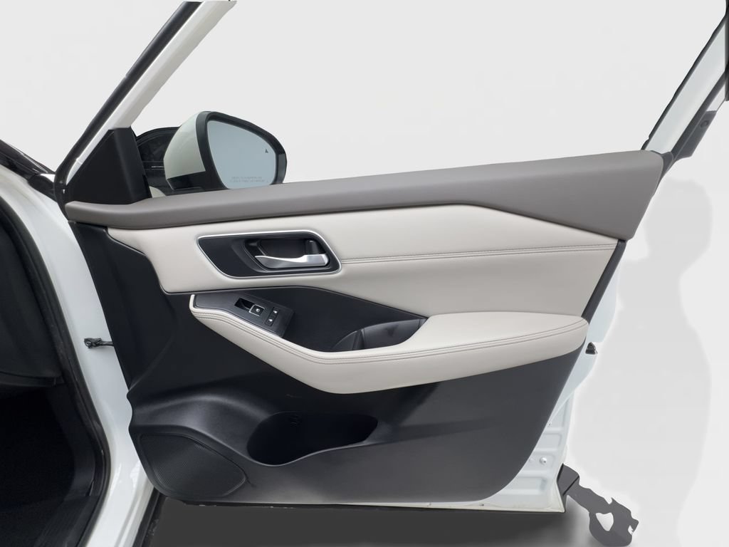 Used 2021 Nissan Rogue SL FWD image 32