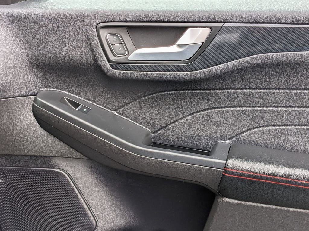 Used 2024 Ford Escape ST-Line image 34