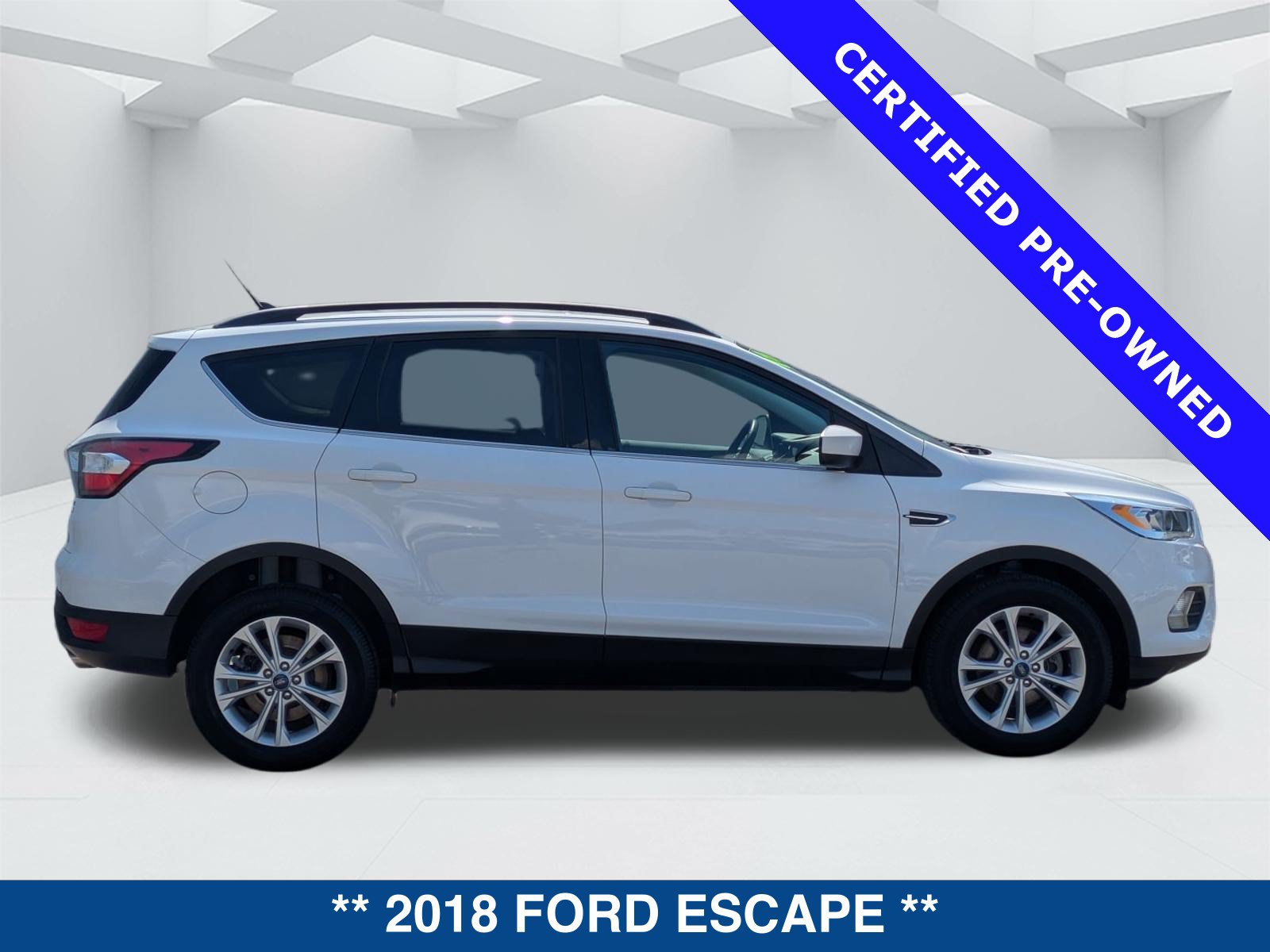 Certified 2018 Ford Escape SEL FWD image 4