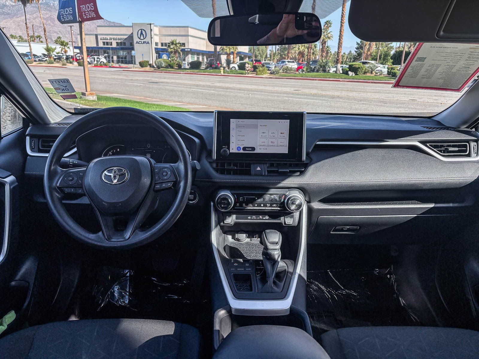 Used 2024 Toyota RAV4 XLE FWD image 15