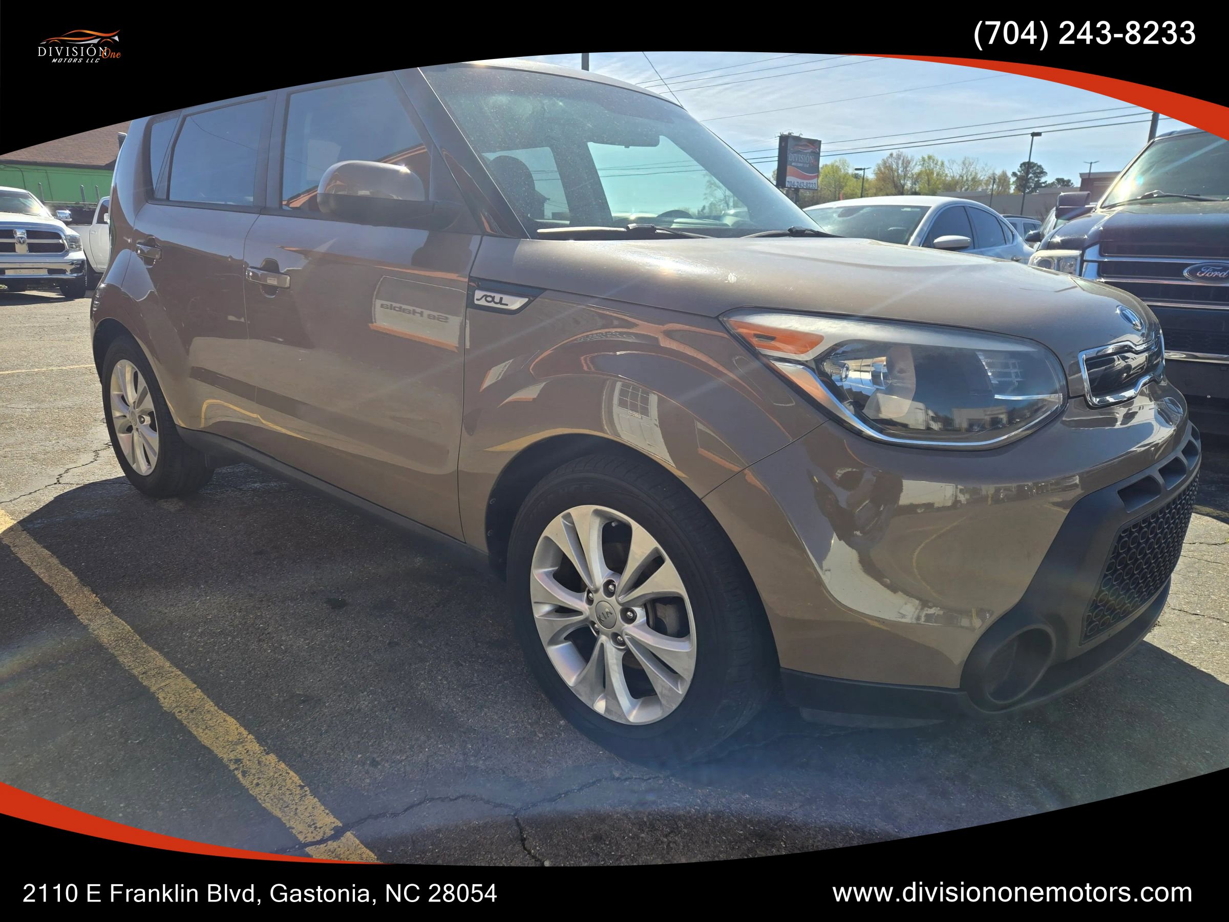 Used 2015 Kia Soul + image 3