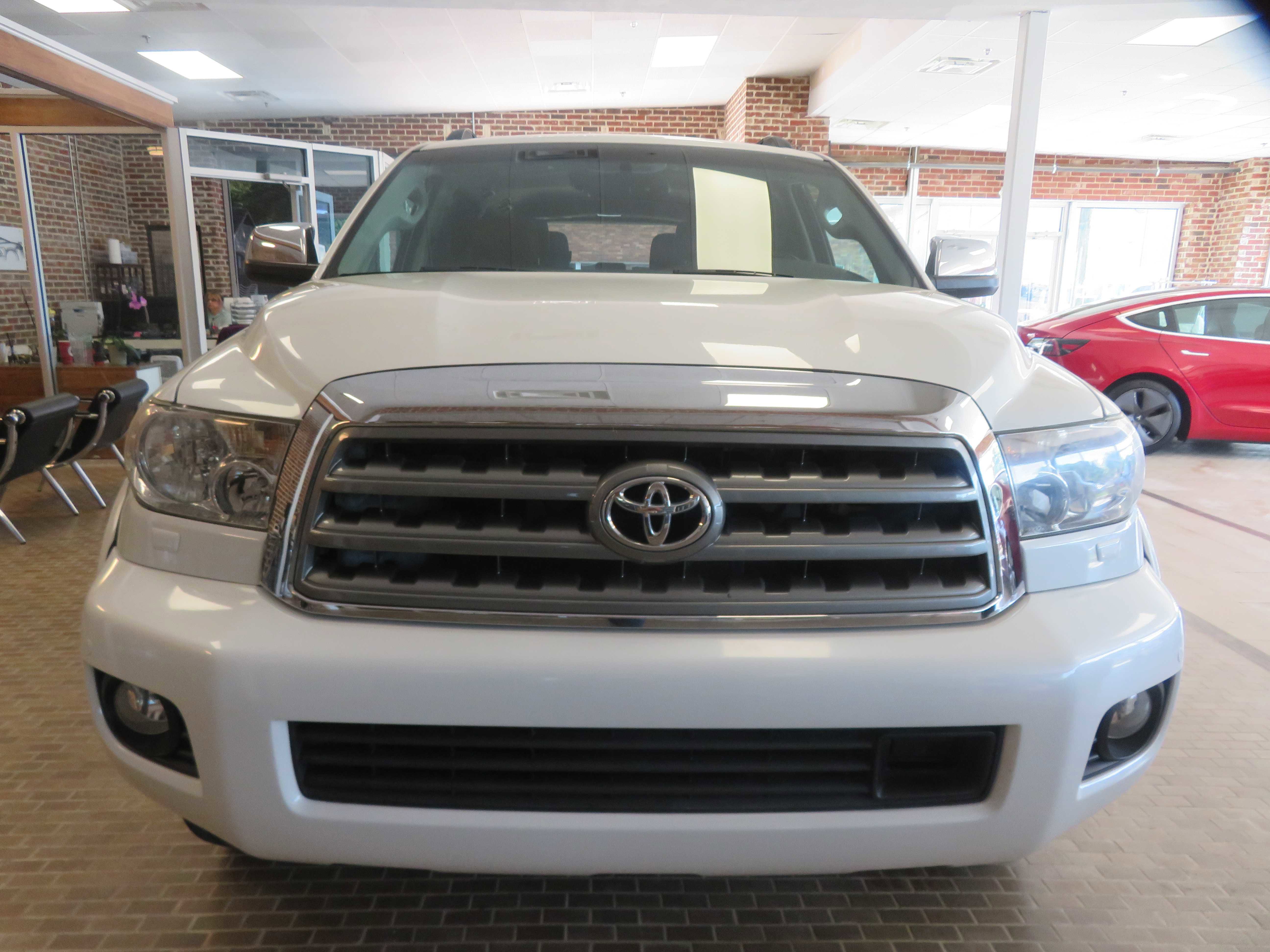 Used 2016 Toyota Sequoia Platinum AWD/4WD image 78