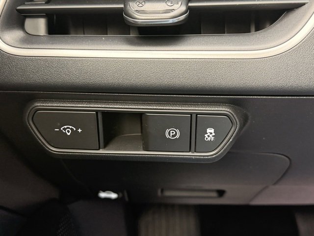 Used 2025 Kia K4 LXS image 28