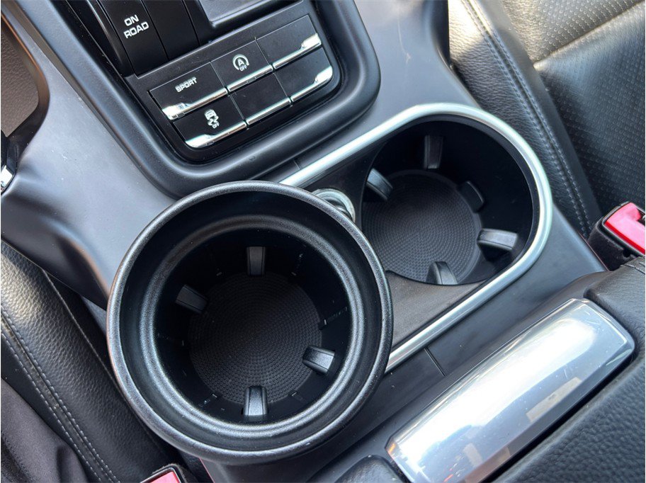 Used 2018 Porsche Cayenne AWD/4WD image 31