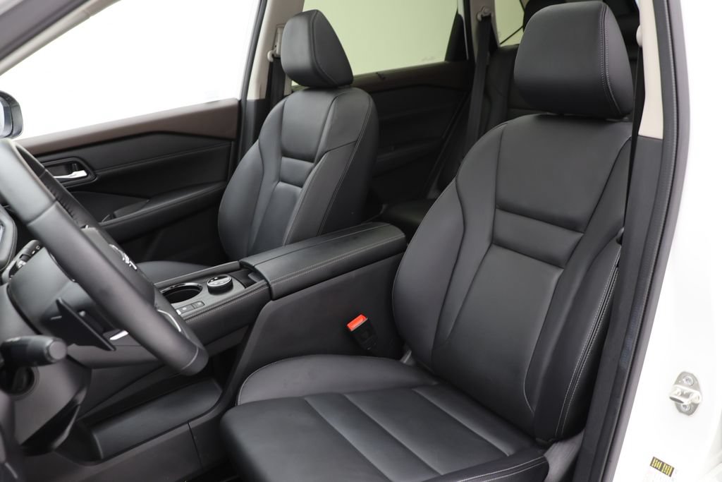 Used 2023 Nissan Rogue SL AWD/4WD image 15