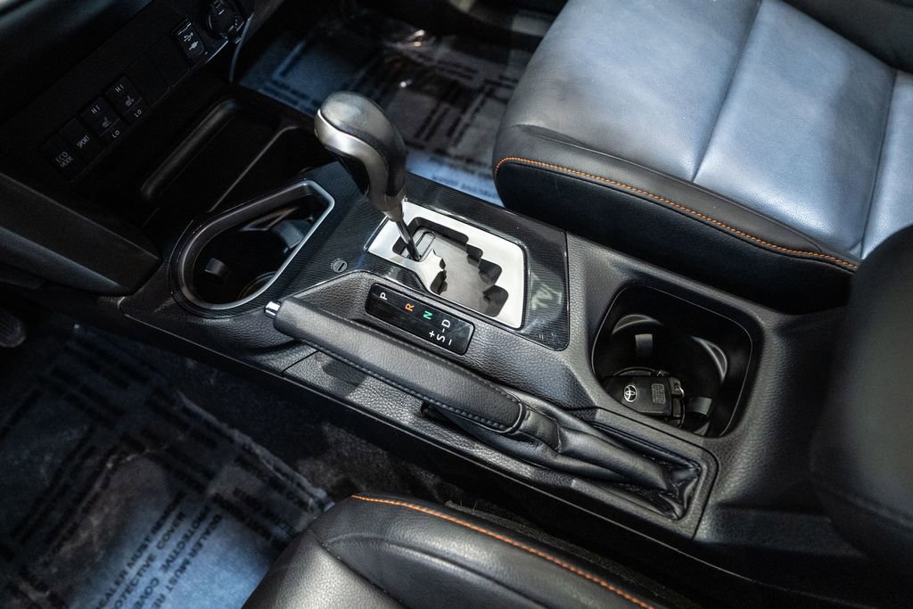 Used 2016 Toyota RAV4 SE image 25