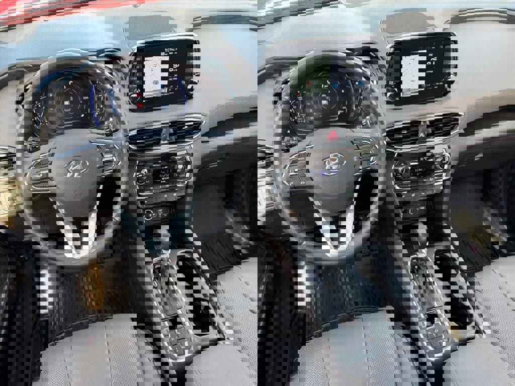 Used 2020 Hyundai Santa Fe Limited image 11