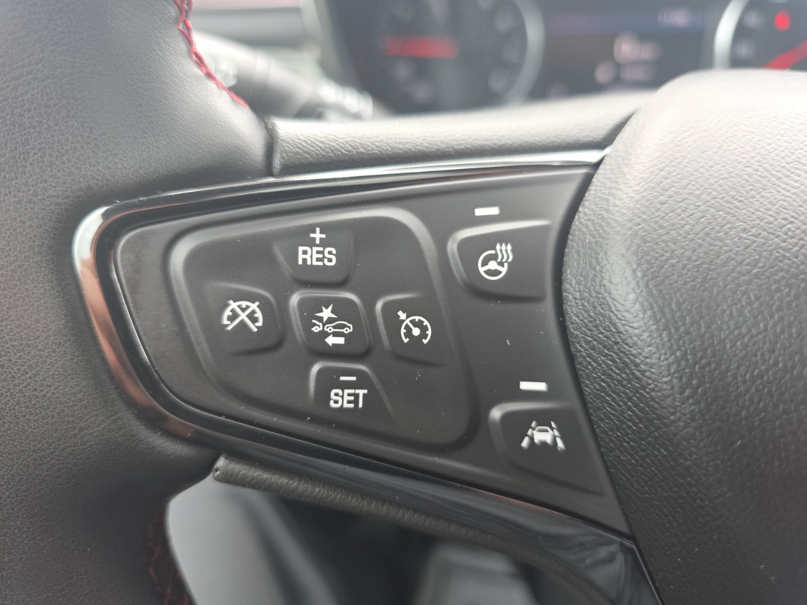 Used 2023 Chevrolet Equinox RS w/ RS Leather Package FWD image 16
