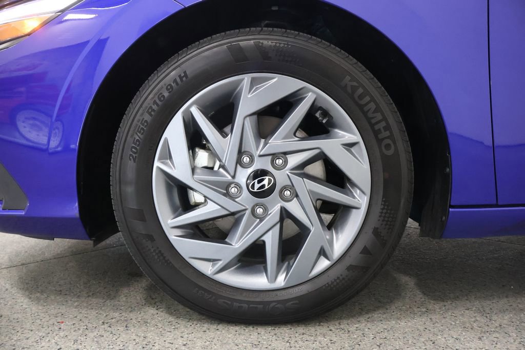 Used 2024 Hyundai Elantra SEL FWD image 5
