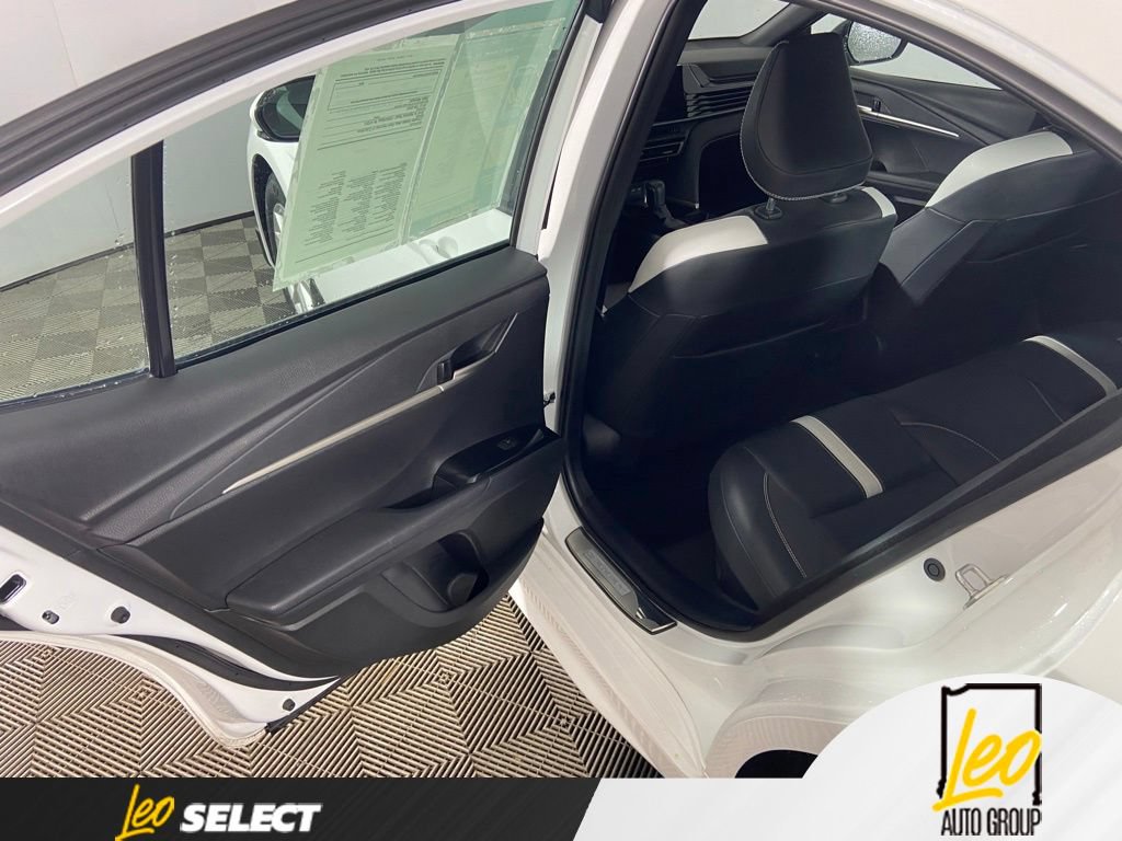 Used 2025 Toyota Camry SE FWD image 18