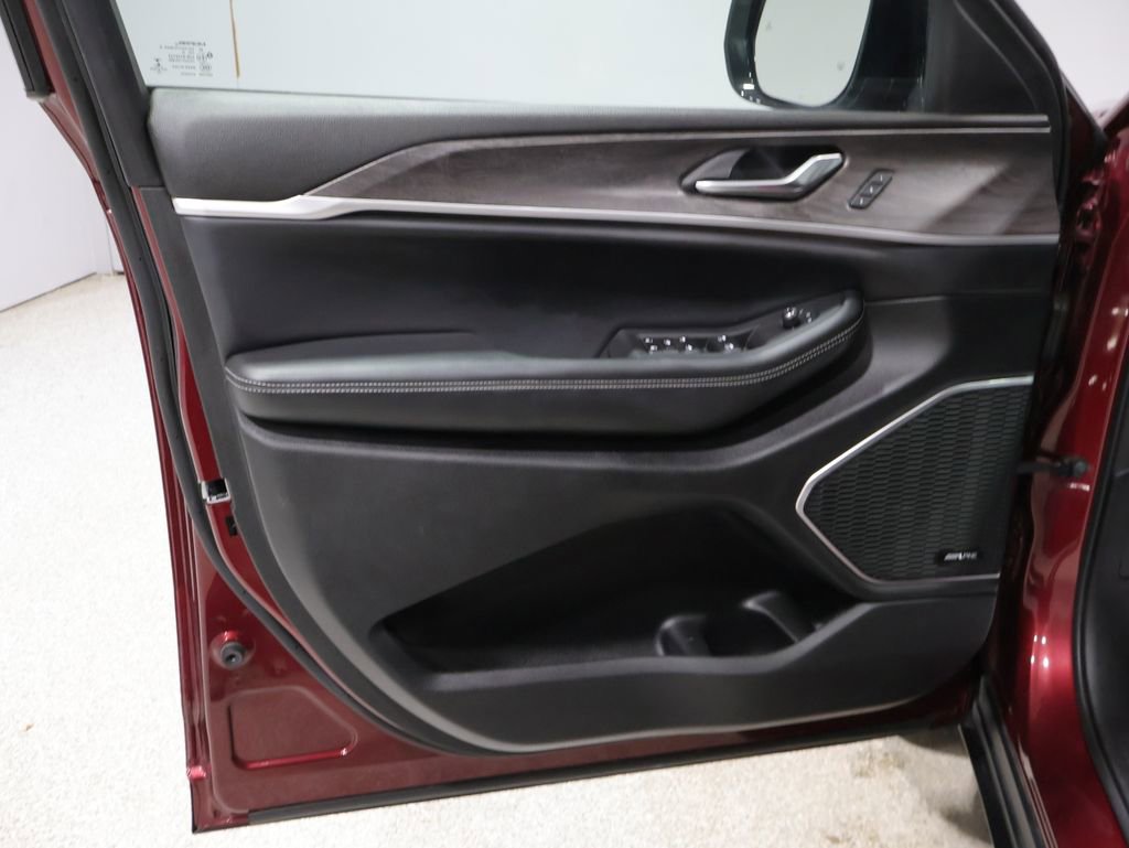 Used 2022 Jeep Grand Cherokee L Limited image 14