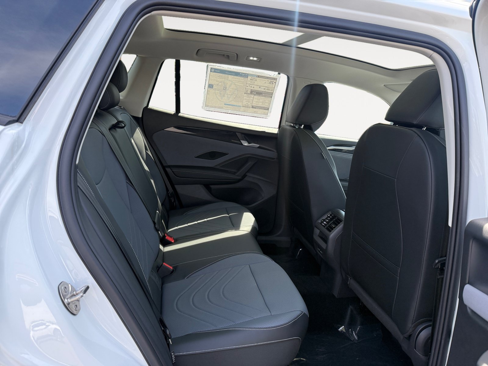 New 2026 Volkswagen Tiguan SE AWD/4WD image 18