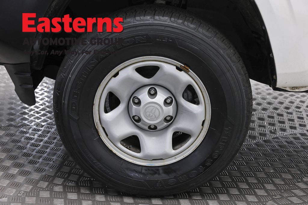 Used 2023 Toyota Tacoma SR RWD image 30